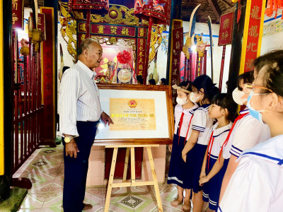 Trường tiểu học Kim Đồng tổ chức "Hành trình về địa chỉ đỏ"