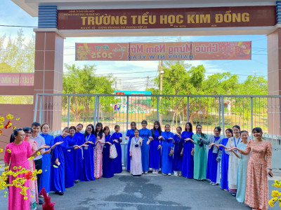 Trường Tiểu học Kim Đồng tổ chức hoạt động trải nghiệm ngoài nhà trường cho học sinh các khối lớp